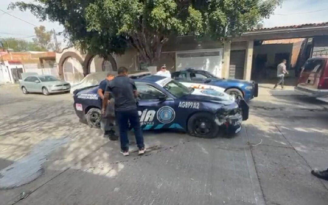 Robo de Patrulla: Hombre Choca Contra Varios Vehículos en Aguascalientes