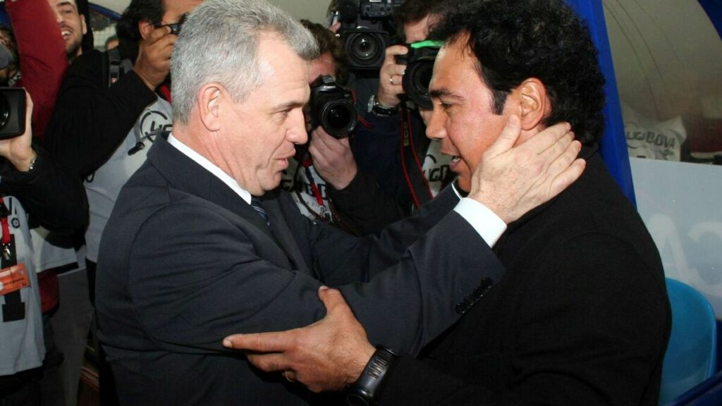 Javier Aguirre Se Burla de Hermosillo y Luis Flores por el Éxito de Hugo Sánchez en el Fútbol Mexicano