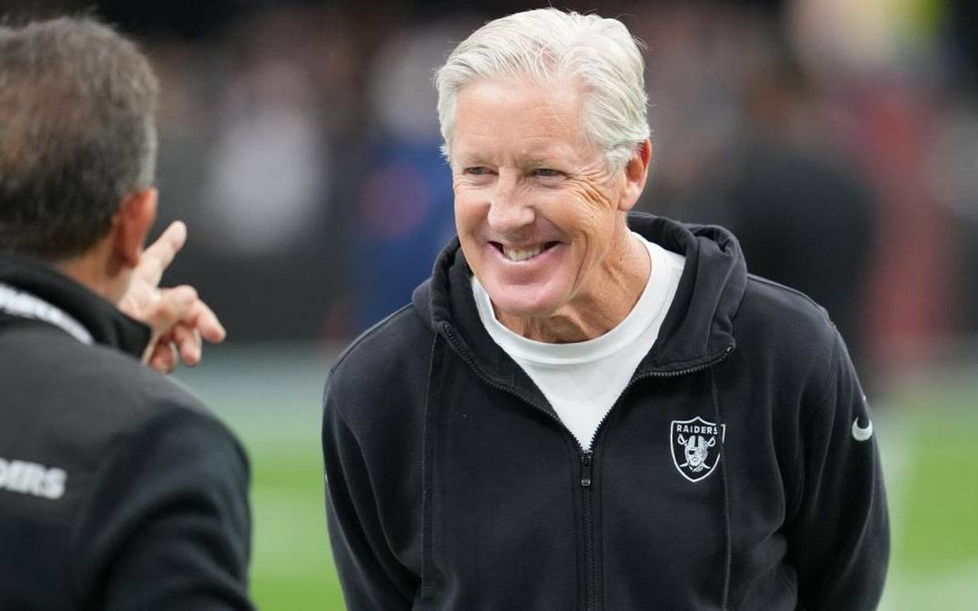 Exjugador de Las Vegas Raiders analiza las decisiones de Pete Carroll en la temporada 2025