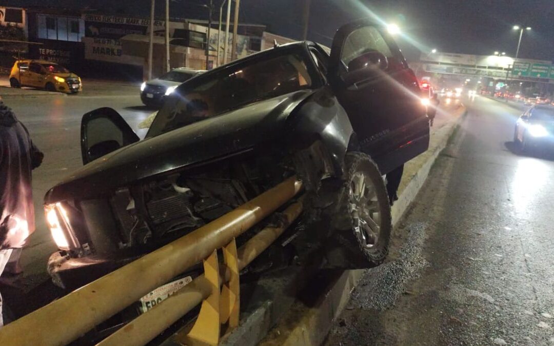 Accidente Trágico en Desnivel de Torreón: Conductora Pierde Dedos y Sufre Grave Lesión