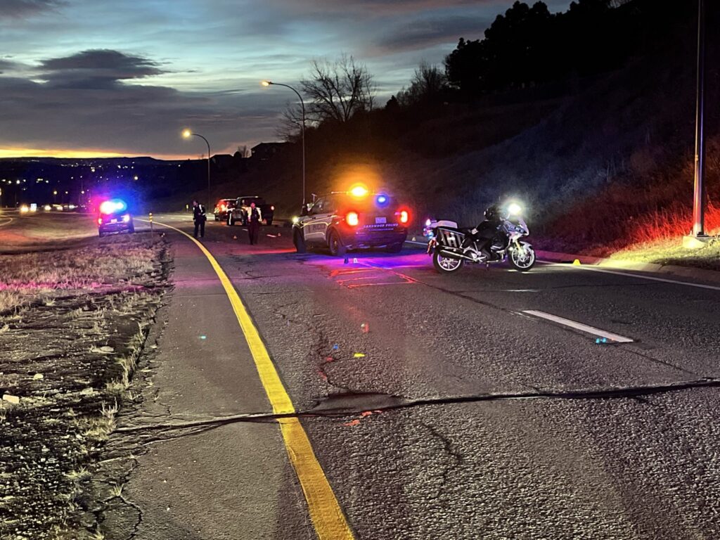 Accidente fatal en Lakewood causa cierre vial prolongado cerca del Smith Reservoir