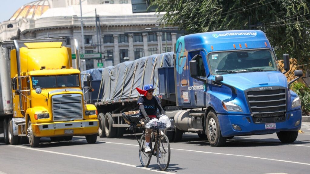 Hoy No Circula en CdMx y Edomex: Conoce qué autos descansan este 13 de diciembre 2025