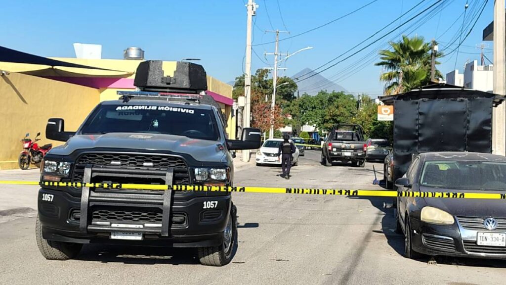 Escobedo: Dos detenciones tras disparos contra policías en un incidente violento