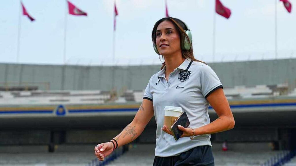 Chivas Femenil Anuncia la Contratación de Jasmine Casarez para Fortalecer el Fútbol Femenino