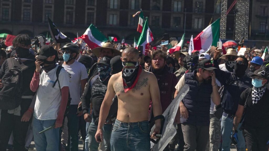 Marchas en Sacramento: Estaciones de Metro y Metrobús Cerradas por Protesta de la Generación Z