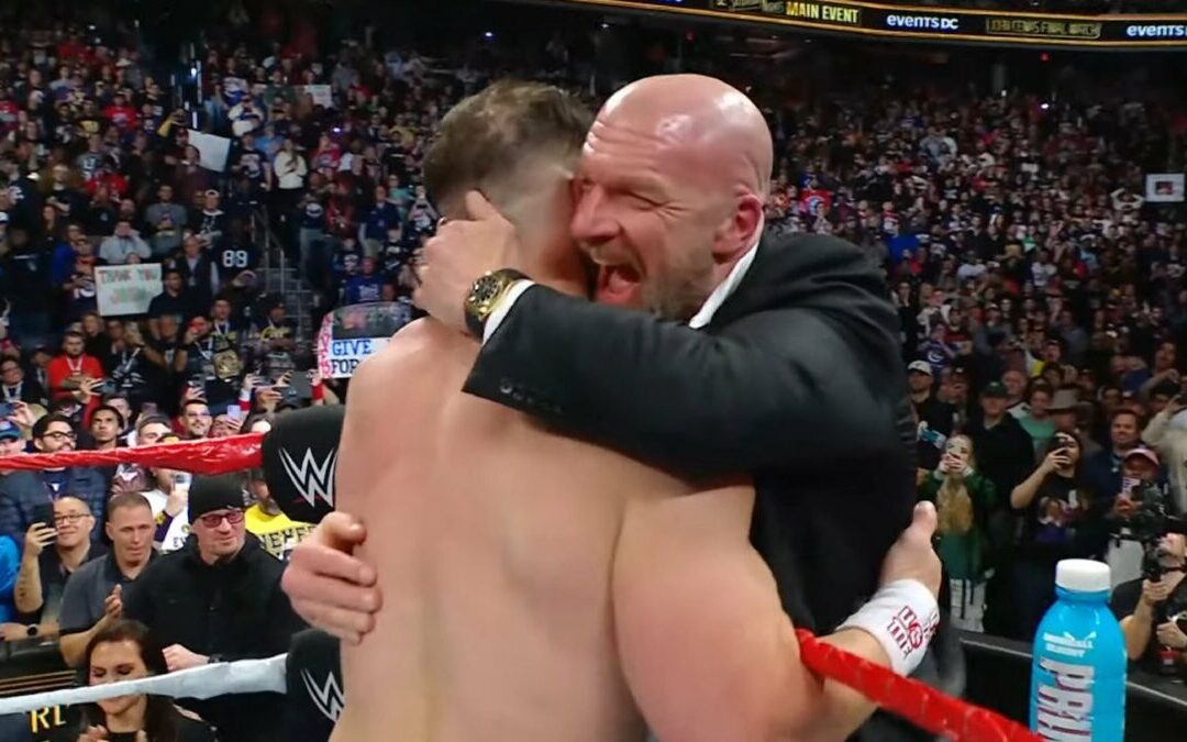 Aficionados de la WWE en Sacramento en contra de Triple H tras la derrota de John Cena