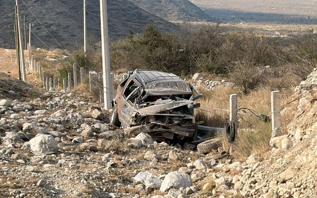 Fallecida en Accidente de Tráfico: Fuerte Volcadura en la Carretera Monterrey-Saltillo