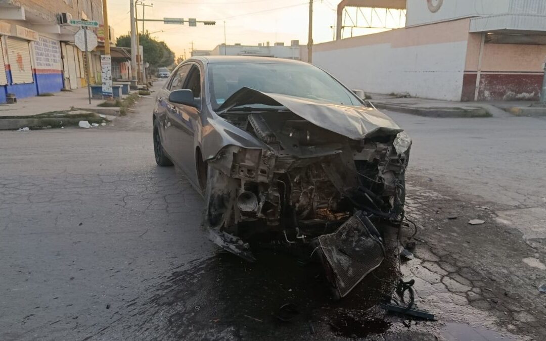 Accidente Automovilístico en San Pedro: Fuerte Choque Deja Daños Materiales Significativos