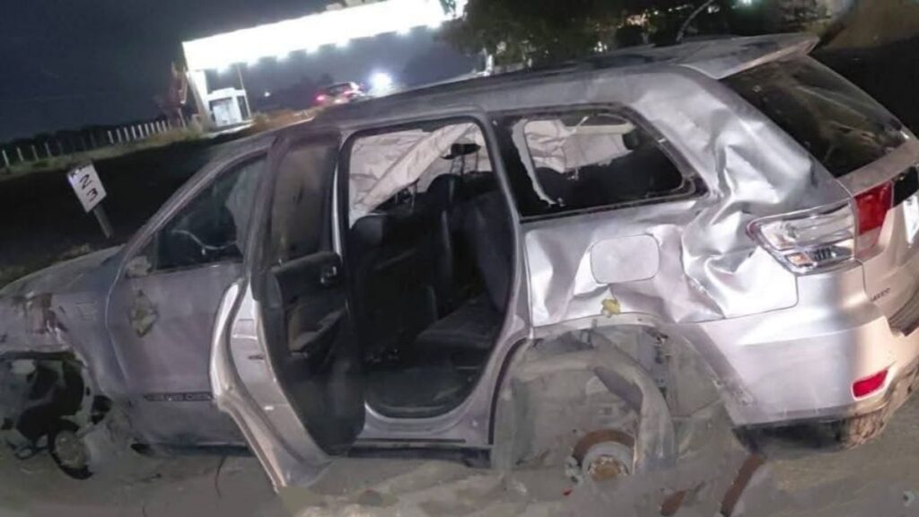 Vehículo Abandonado en la Torreón San Pedro: Un Accidente Que Sorprende Sacramento