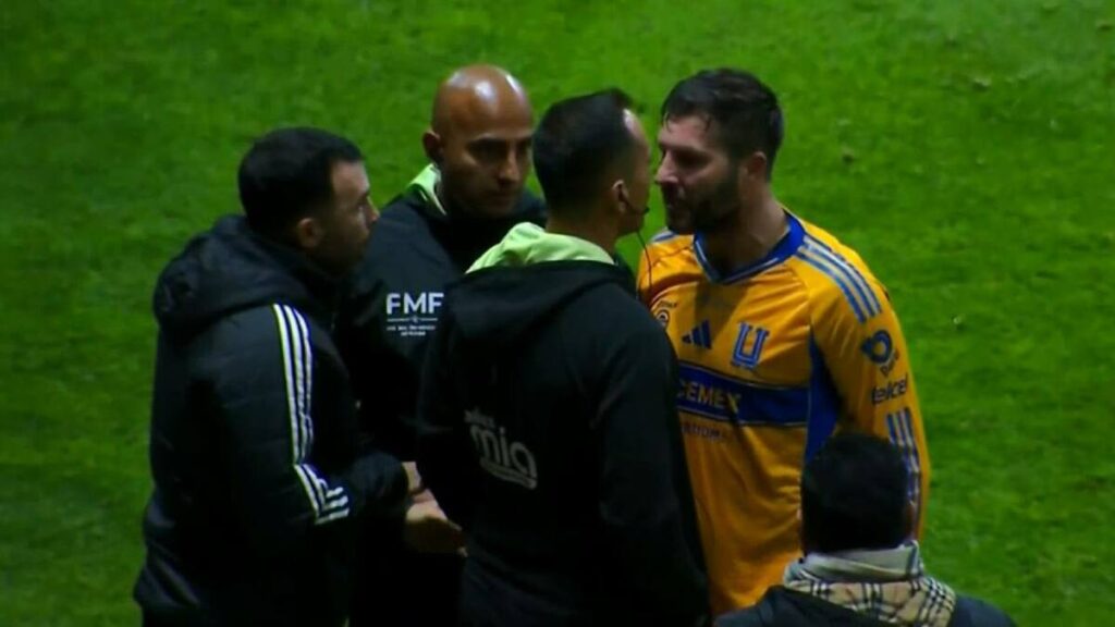 André-Pierre Gignac Enfrenta a Luis Santander en la Final de Vuelta: ¡Momentos Impactantes!