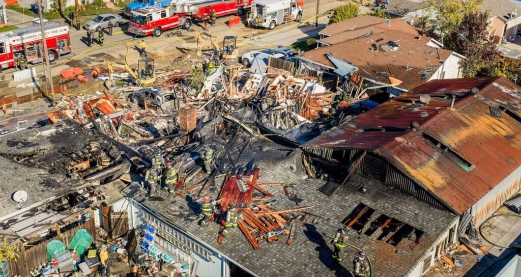 Explosión de Casa en Sacramento: Capturan el Momento Impactante de una Fuga de Gas