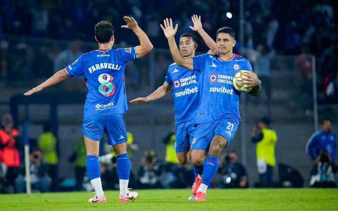 ¿Es el Delantero Sudamericano la Clave para el Refuerzo de Cruz Azul?