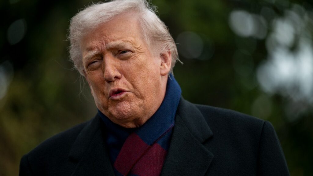 Donald Trump presenta una demanda contra la BBC por 10 millones de dólares por difamación