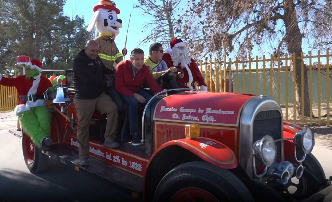 La Campaña de Santa Claus Bombero Lleva Alegría a los Niños de Ciudad Juárez