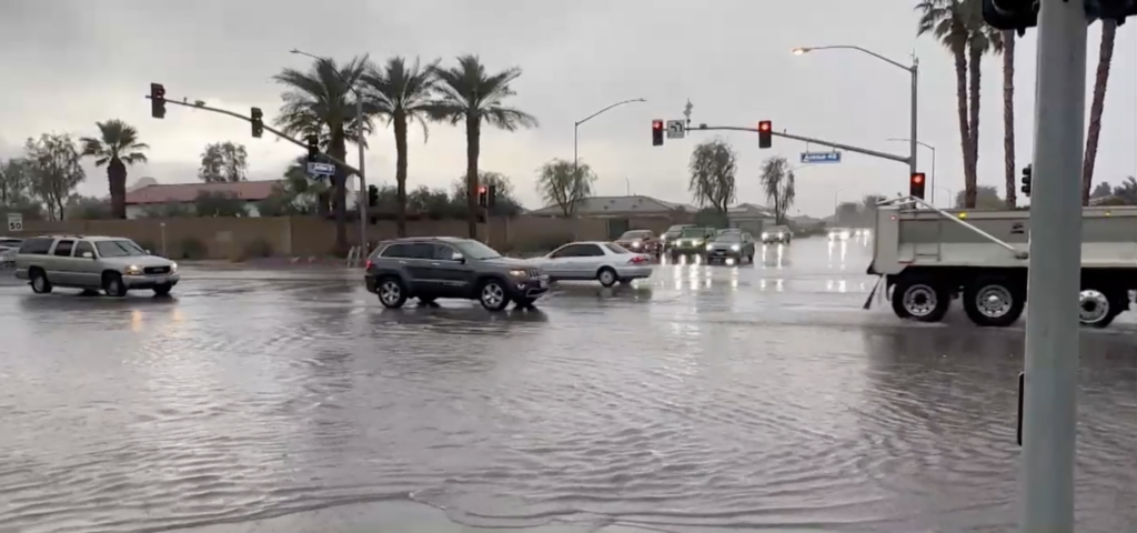 Inundaciones en el Valle de Coachella: Alerta por Tormenta Fuerte Este Martes