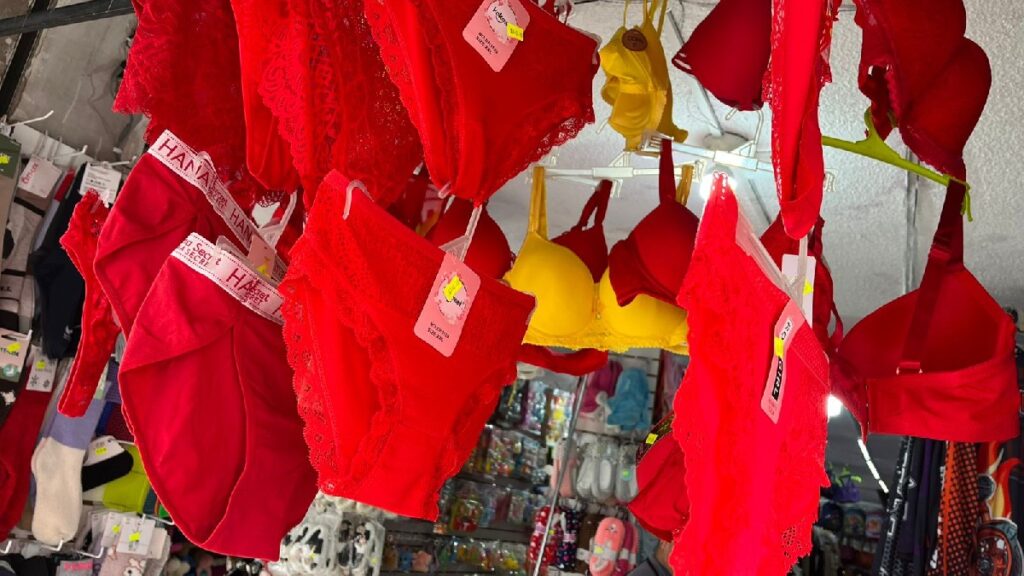 Calzones de Colores: Un Ritual de Año Nuevo para la Prosperidad y el Amor