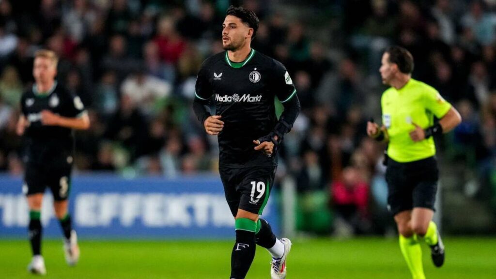 Necaxa Asegura el Fichaje de Julián Carranza, Exdelantero del Feyenoord