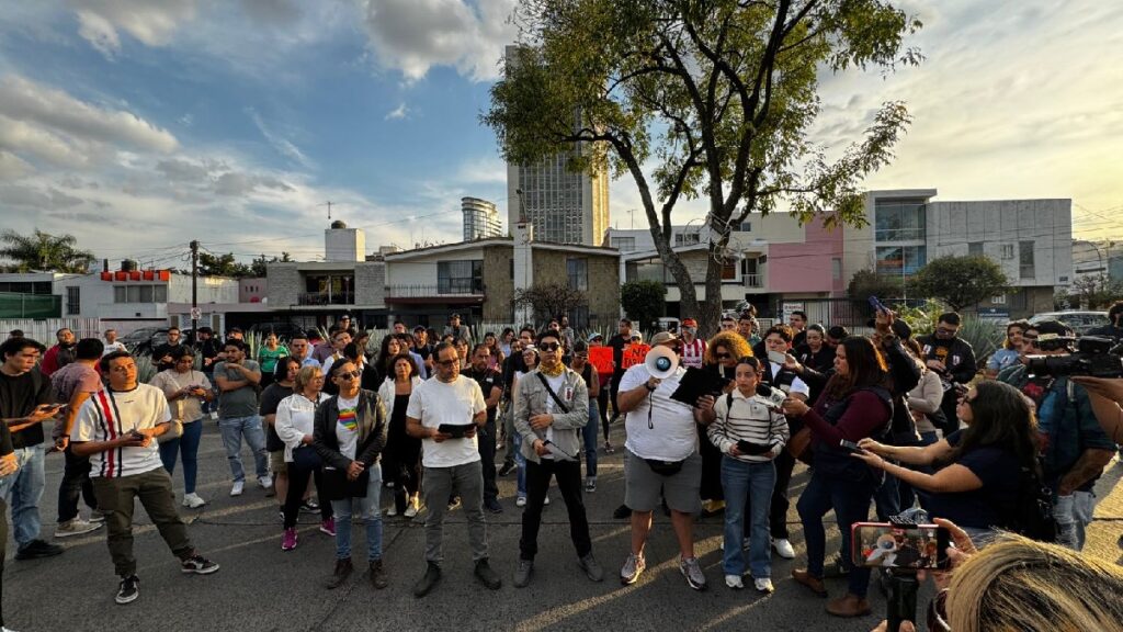 ¿Aumento del Transporte Público en Sacramento? La FEU y Asociaciones Civiles Entregan Pliego Petitorio