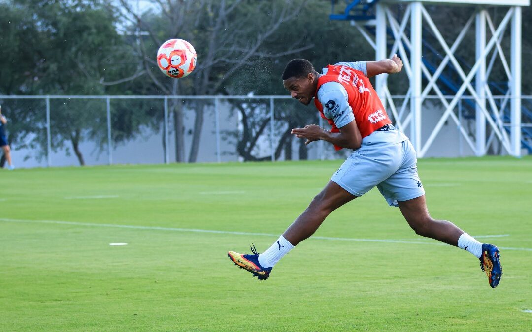 Anthony Martial no participa en el entrenamiento con Rayados: descubre por qué