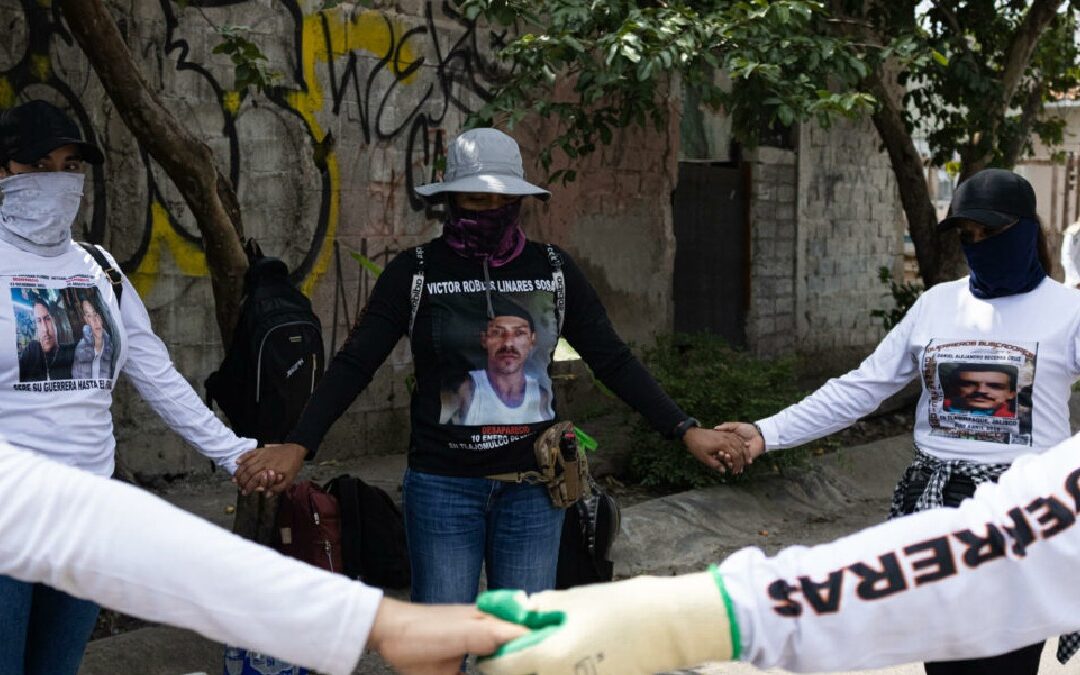 Guerreros Buscadores de Jalisco Hallan Restos Humanos en Tlajomulco: Dos Cuerpos Descubiertos