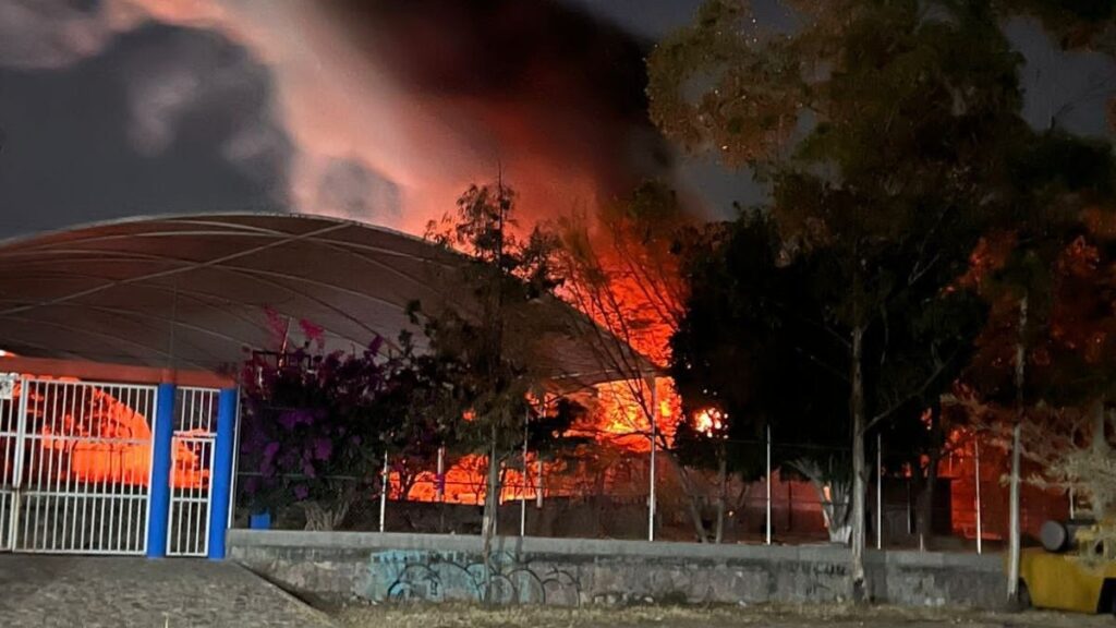 Incendio en Sauceda: Aula de SABES en Guanajuato Afectada Gravemente