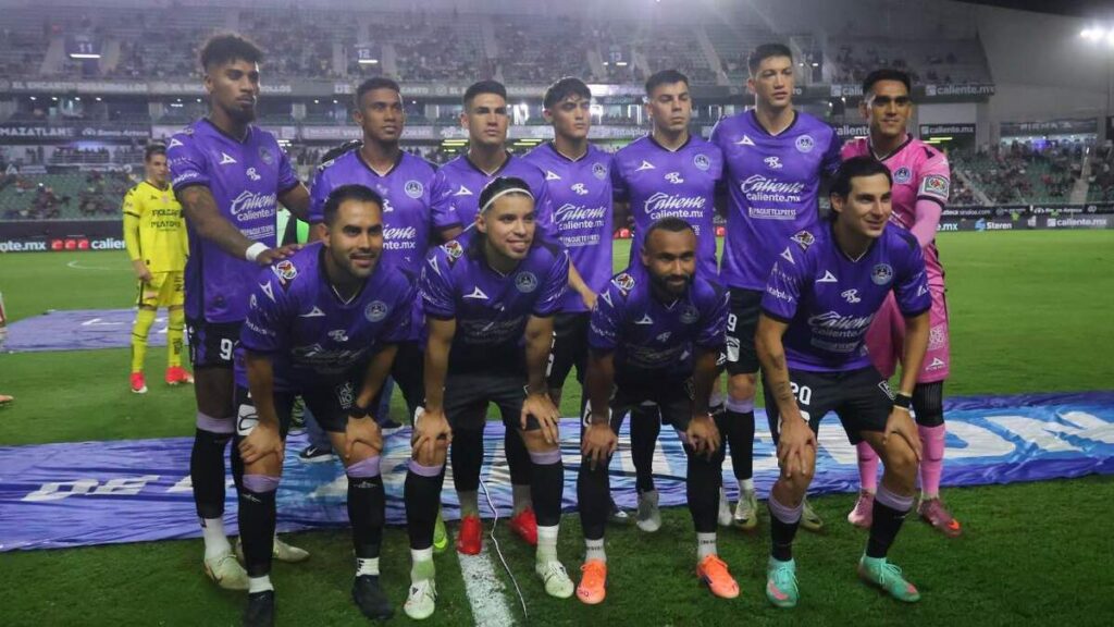 Mazatlán Envía un Mensaje por el Año Nuevo: Aficionados Se Burlan del Equipo