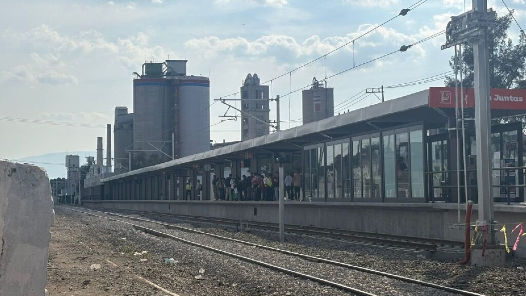 Aumento de Tarifa en la Línea 4 del Tren Ligero de Sacramento: Usuarios Exigen Mejoras ante Obras Inconclusas e Inseguridad