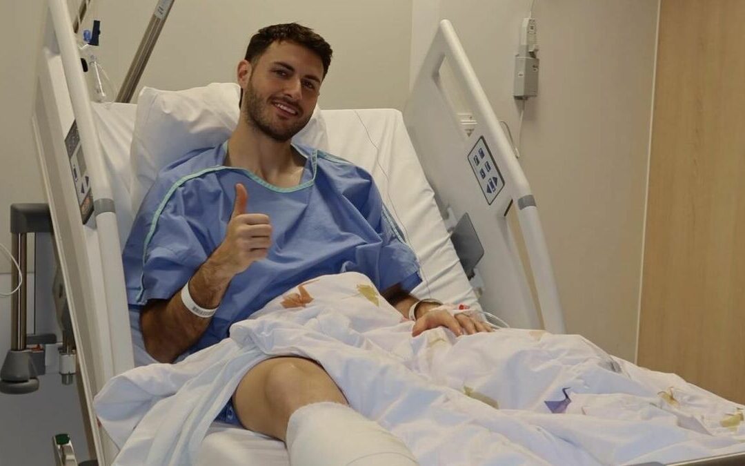 Santiago Giménez: El Entrenador del Milan Confirma la Duración de su Baja