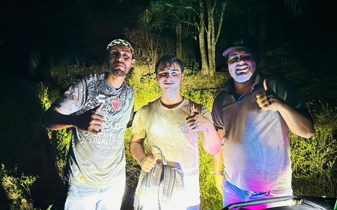 Rescate de joven canadiense extraviado en Bahía de Banderas, Nayarit