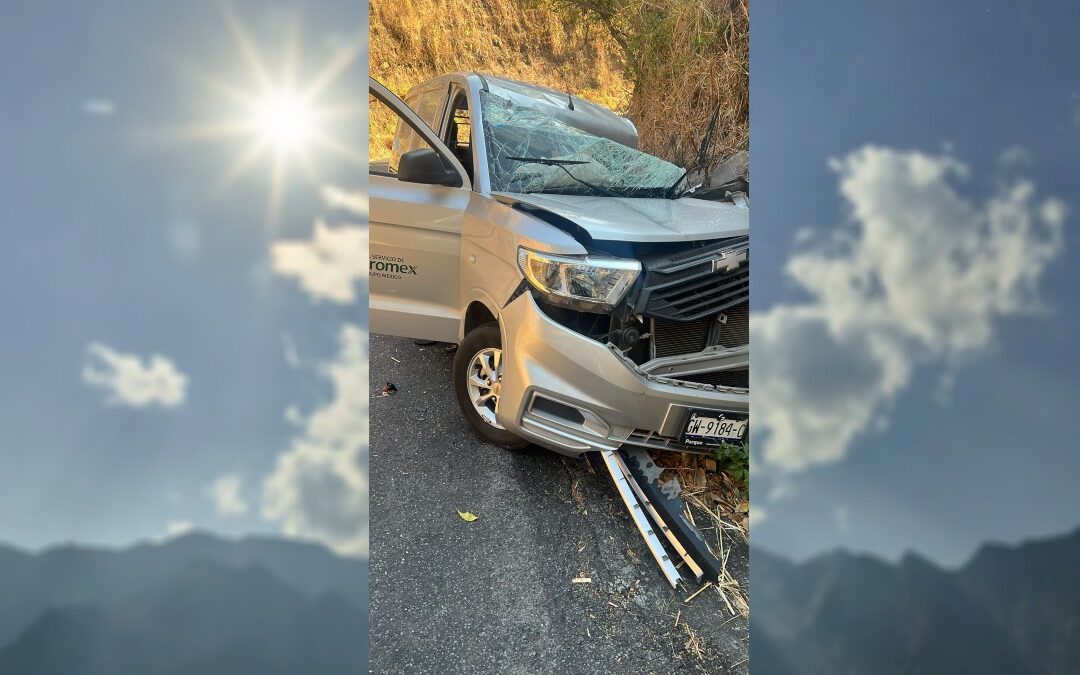 Accidente de tráfico en Colima: Tráiler causa lesiones en puente de Beltrán