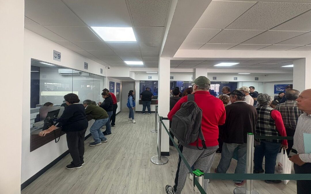 Predial San Nicolás: Filas Largas Persisten en el Segundo Día de Pagos de 2026