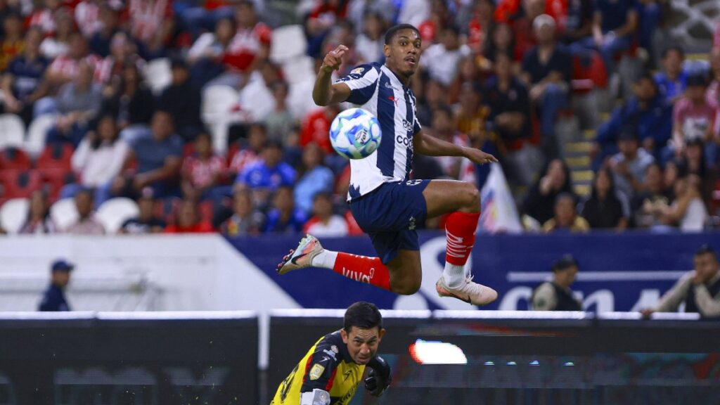 Anthony Martial Brilla en la Copa Pacífica: Su Primer Gol como Jugador de Rayados
