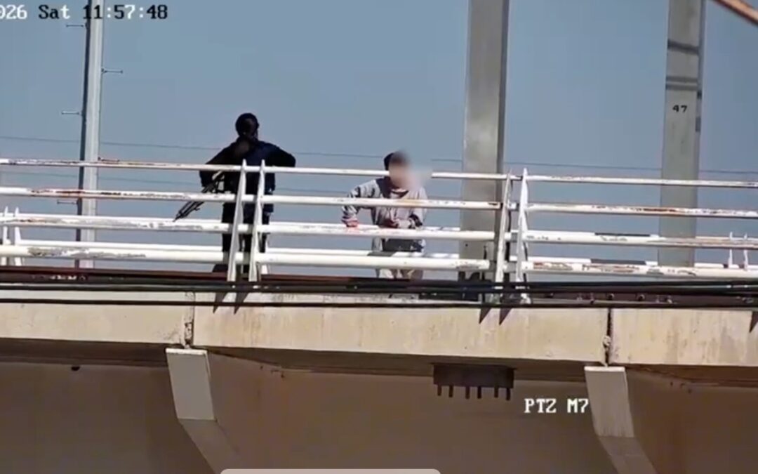 Rescate heroico en Tlaquepaque: policías salvan a mujer en la Central Nueva