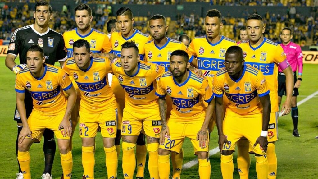 Un ex jugador de Tigres se convierte en titular contra el PSG en Francia