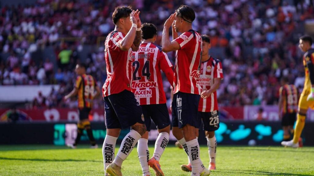 Chivas Culminan Pretemporada con Impactante Victoria sobre Leones Negros en la Copa Pacífica