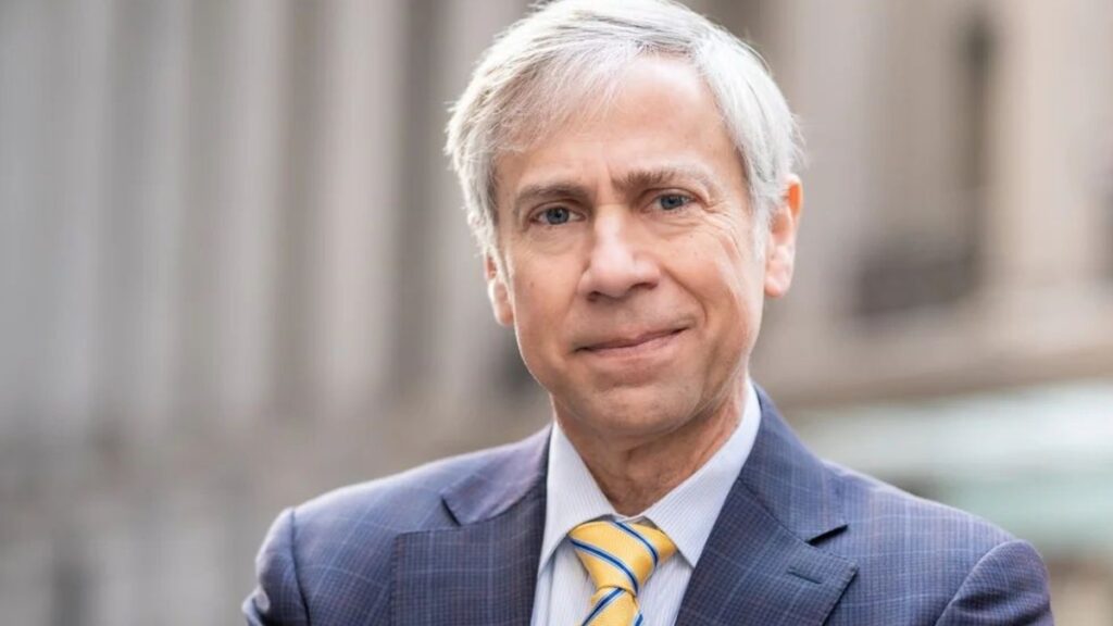 Barry Pollack: El abogado que une a Nicolás Maduro y Julian Assange