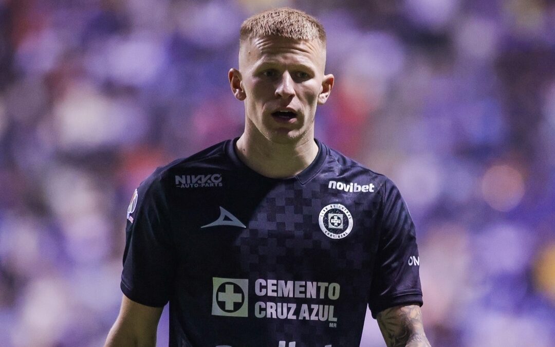 Houston Dynamo Busca Fichar a Mateusz Bogusz mientras Cruz Azul Evalúa su Salida