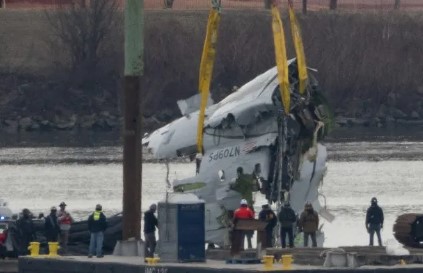 Wichita Rinde Homenaje a las Víctimas del Choque Aéreo en 2025