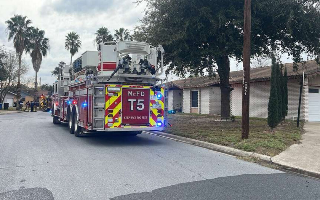 Incendio en McAllen: Bomberos Apagan Llamas en Casa de la Calle Iris